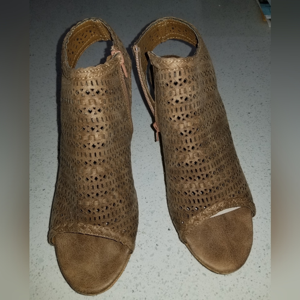 FERGALICIOUS Brown wedge heels size 11